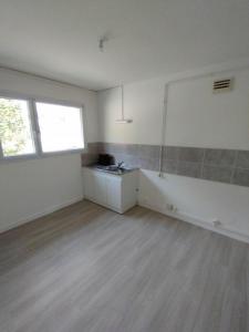 Annonce Location 4 pices Appartement Montherme 08