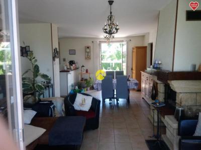 For sale Saint-amand-montrond 6 rooms 120 m2 Cher (18200) photo 2