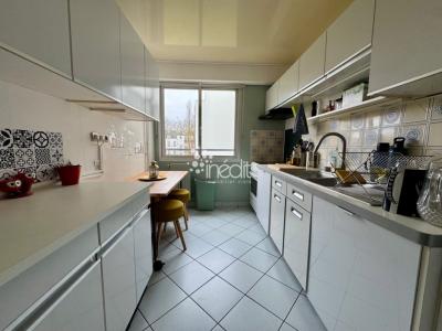 For sale Lille 4 rooms 104 m2 Nord (59000) photo 2