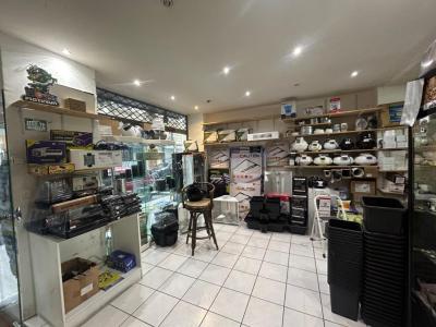 Louer Local commercial 78 m2 Paris-11eme-arrondissement