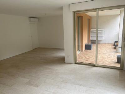 For rent Lyon-4eme-arrondissement 4 rooms 113 m2 Rhone (69004) photo 1