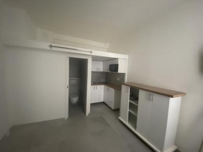 For rent Paris-17eme-arrondissement 1 room 13 m2 Paris (75017) photo 3