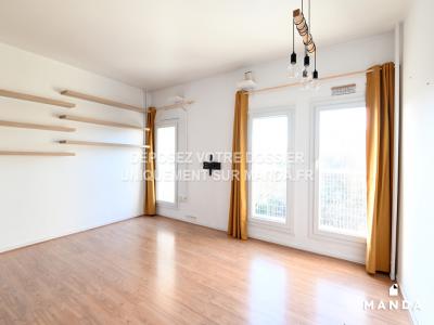 For rent Nanterre 3 rooms 62 m2 Hauts de Seine (92000) photo 4