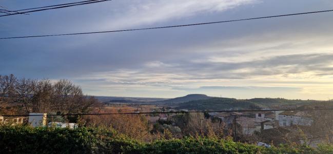 For sale Peret 4 rooms 80 m2 Herault (34800) photo 2