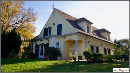 For sale Maurepas 8 rooms 176 m2 Yvelines (78310) photo 1