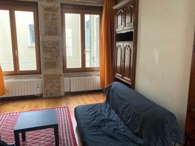 For rent Lyon-2eme-arrondissement 3 rooms 48 m2 Rhone (69002) photo 2