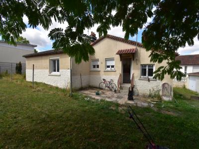 For sale Ruffec NORD (communes au Nord d'Angoulme) 4 rooms 82 m2 Charente (16700) photo 0