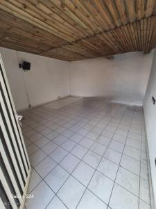 Louer Local commercial Saint-pierre 48000 euros