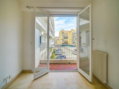 For sale Nice 1 room 27 m2 Alpes Maritimes (06000) photo 1