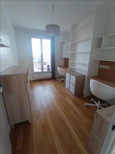 For rent Bourg-la-reine 3 rooms 65 m2 Hauts de Seine (92340) photo 4