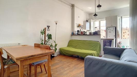 For sale Lyon-7eme-arrondissement 4 rooms 82 m2 Rhone (69007) photo 1