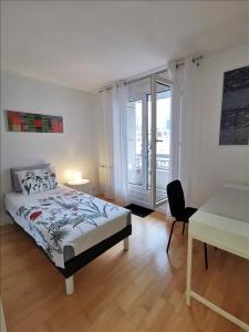 For rent Courbevoie 3 rooms 75 m2 Hauts de Seine (92400) photo 4