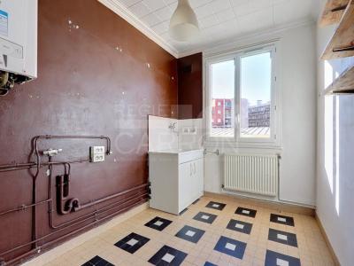 For sale Lyon-7eme-arrondissement 3 rooms 65 m2 Rhone (69007) photo 2