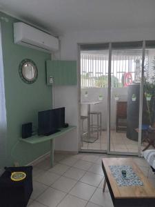 For sale Saint-francois 1 room 37 m2 Guadeloupe (97118) photo 2