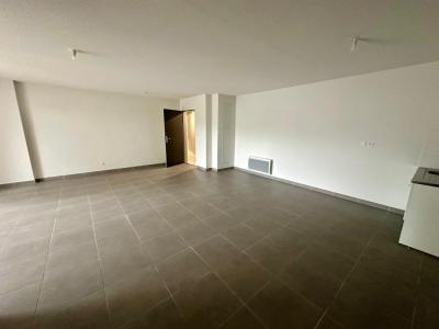 For rent Agde 3 rooms 70 m2 Herault (34300) photo 2