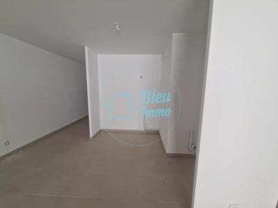 For sale Lunel 4 rooms 83 m2 Herault (34400) photo 2