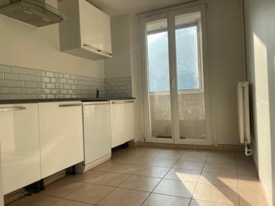 Louer Appartement 70 m2 Sassenage