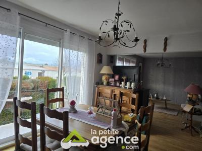 For sale Dun-sur-auron 5 rooms 76 m2 Cher (18130) photo 3