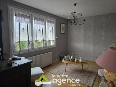 For sale Dun-sur-auron 5 rooms 76 m2 Cher (18130) photo 4