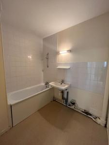 For sale Angers 2 rooms 52 m2 Maine et loire (49000) photo 4