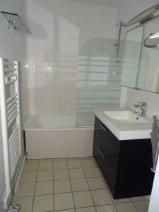 For rent Lille 3 rooms 58 m2 Nord (59000) photo 3