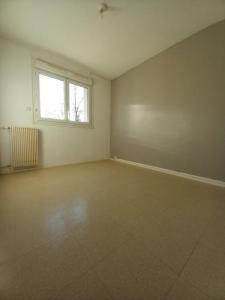 For rent Etang-sur-arroux 2 rooms 52 m2 Saone et loire (71190) photo 3