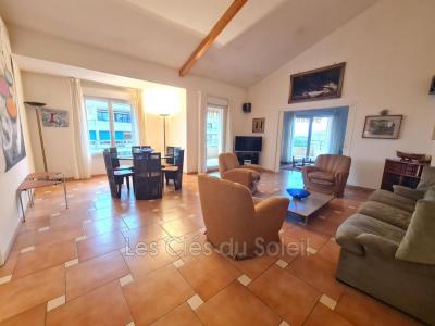 For sale Hyeres 5 rooms 183 m2 Var (83400) photo 0