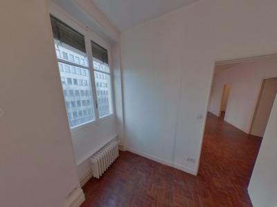 For rent Lyon-2eme-arrondissement 4 rooms 85 m2 Rhone (69002) photo 2