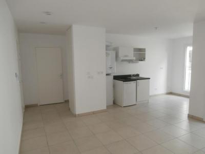 For rent Tassin-la-demi-lune 2 rooms 42 m2 Rhone (69160) photo 2