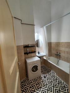 For rent Paris-8eme-arrondissement 1 room 25 m2 Paris (75008) photo 4