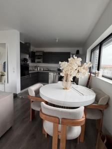 For sale Havre 4 rooms 86 m2 Seine maritime (76600) photo 2