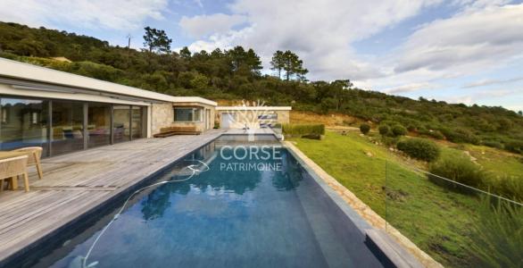 For sale Porto-vecchio 10 rooms 325 m2 Corse (20137) photo 0