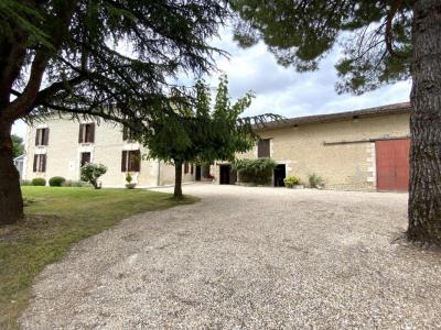 For sale Saint-martial 5 rooms 150 m2 Charente (16190) photo 0