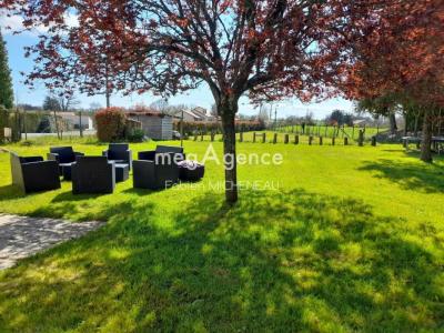 For sale Longeron 8 rooms 175 m2 Maine et loire (49710) photo 4