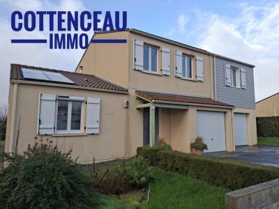 For sale Chemille 7 rooms 130 m2 Maine et loire (49120) photo 0