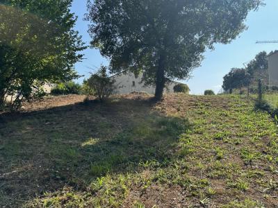 For sale Puymoyen 400 m2 Charente (16400) photo 2