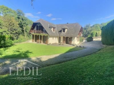 For sale Bagneres-de-bigorre 7 rooms 200 m2 Hautes pyrenees (65200) photo 1