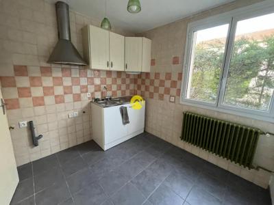 For sale Bourges 5 rooms 68 m2 Cher (18000) photo 3