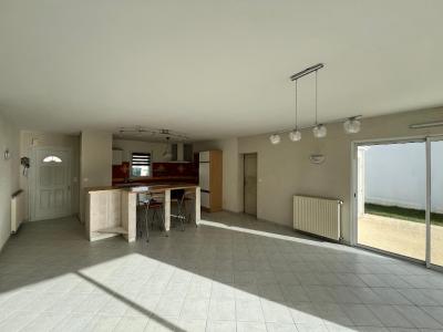 For sale Rocheserviere 5 rooms 111 m2 Vendee (85620) photo 3