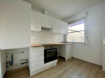 For rent Avignon 4 rooms 81 m2 Vaucluse (84000) photo 0