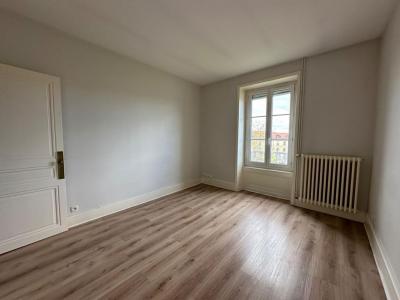 For sale Bourgoin-jallieu 3 rooms 80 m2 Isere (38300) photo 3