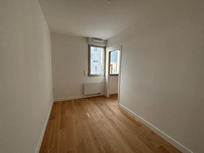 For rent Nantes 2 rooms 35 m2 Loire atlantique (44200) photo 2