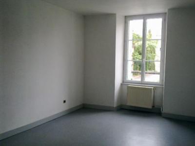 Annonce Location 2 pices Appartement Charenton-du-cher 18