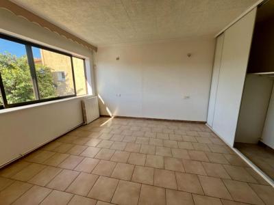 For sale Istres 6 rooms 124 m2 Bouches du Rhone (13800) photo 4