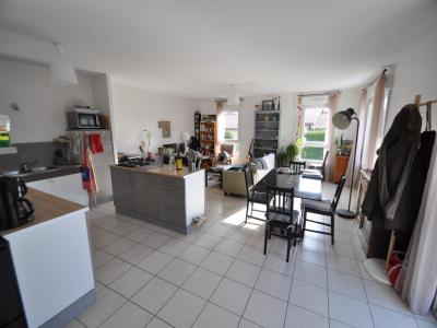 Louer Appartement 76 m2 Saint-genest-lerpt