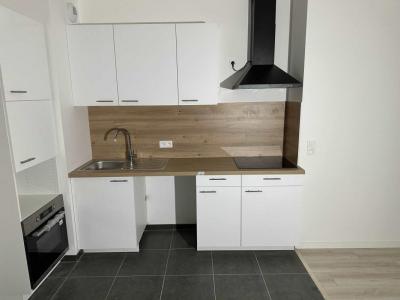 For rent Reims 3 rooms 67 m2 Marne (51100) photo 1