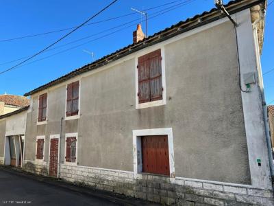 For sale Sauze-vaussais 6 rooms 111 m2 Deux sevres (79190) photo 1