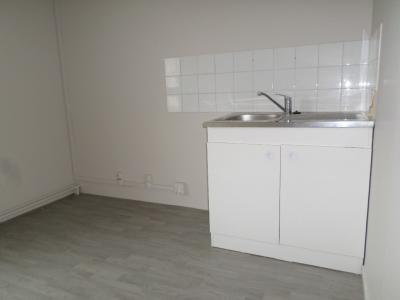 Louer Appartement Aillant-sur-tholon 408 euros