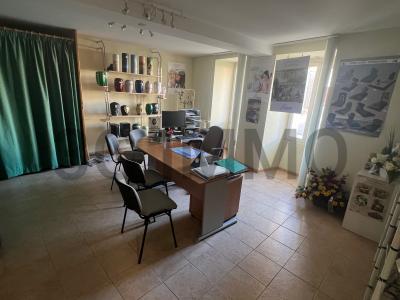 For sale Estissac 238 m2 Aube (10190) photo 3