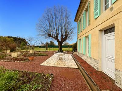 For sale Berson 6 rooms 155 m2 Gironde (33390) photo 0